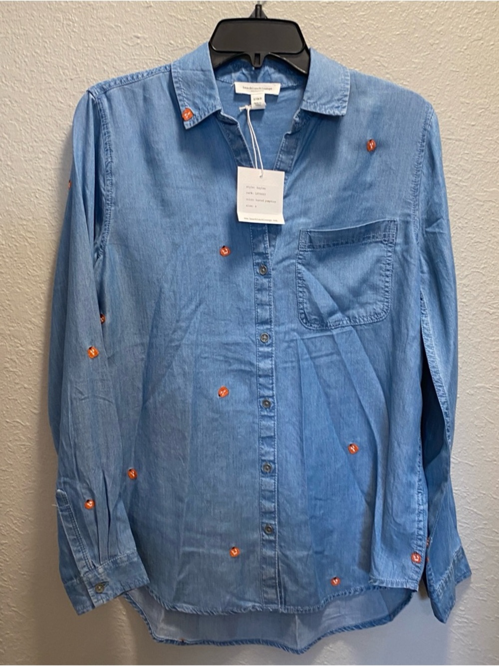 beachlunchlounge Light Blue Denim Shirt, pumpkin Embroidery NWT. Women S. Jeans